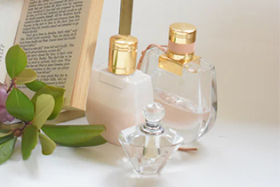 彩妝與香氛產品測試